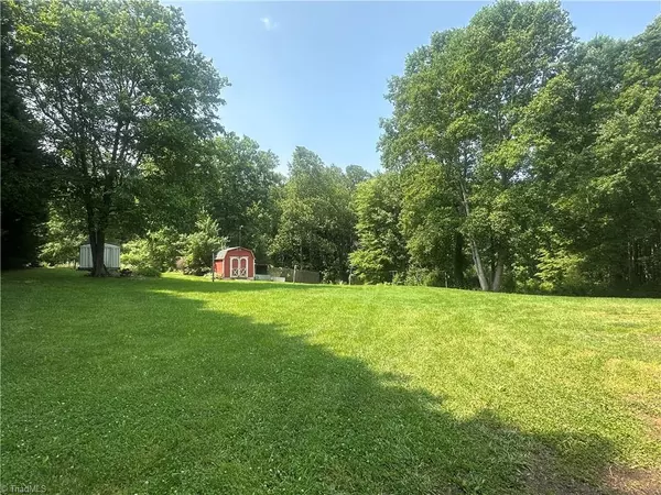 King, NC 27021,1035 Sueron DR