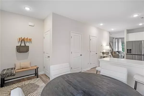 Winston-salem, NC 27103,3116 Fall Hills DR