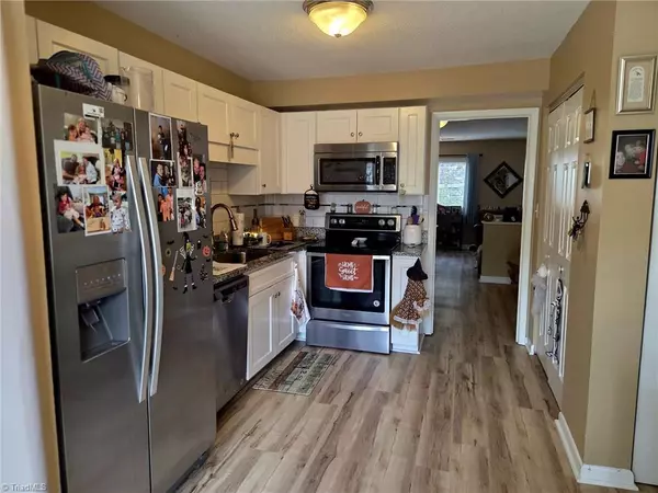 Winston-salem, NC 27104,1015 Turtle Rock LN