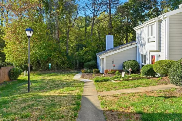 Winston-salem, NC 27104,1015 Turtle Rock LN