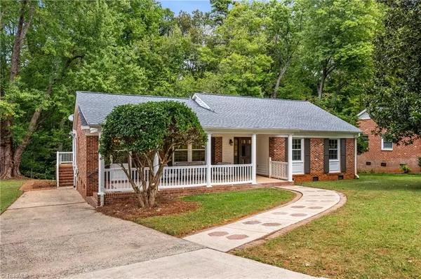 5304 Thorncliff DR, Greensboro, NC 27410