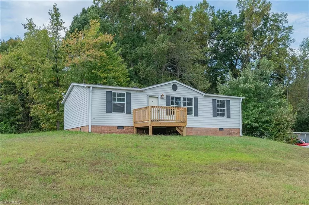 Walkertown, NC 27051,4890 oak branch LN