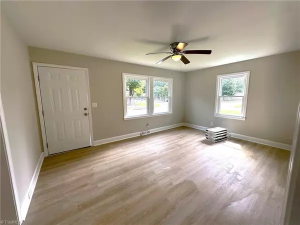 Kernersville, NC 27284,112 Baxter ST
