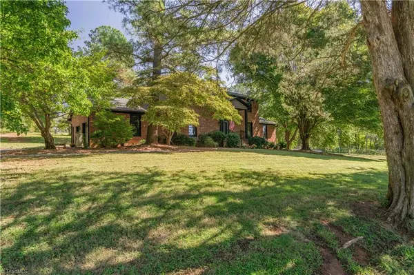 Winston-salem, NC 27107,730 Four Brooks RD