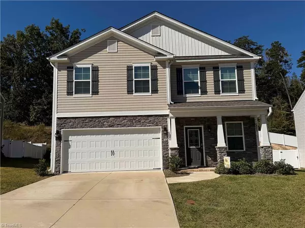 2636 Titan Village CT, Clemmons, NC 27103