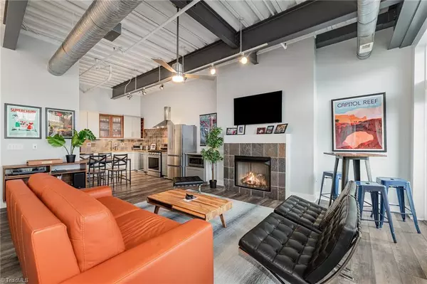 Winston-salem, NC 27101,411 S Marshall ST #206