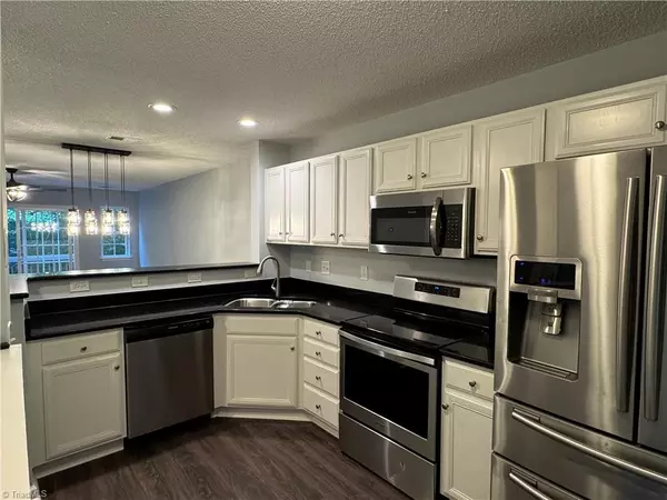Winston-salem, NC 27103,3021 Kensington PL