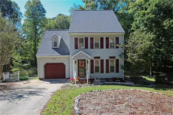5525 Cobble Glen CT, Greensboro, NC 27407