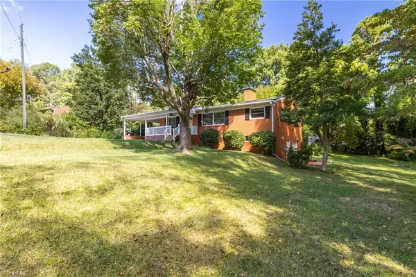 Asheboro, NC 27205,261 Charles AVE