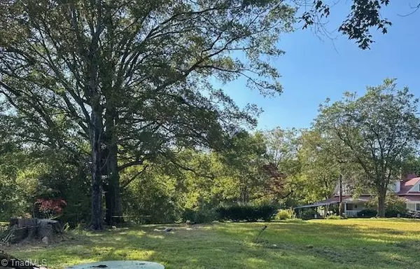 East Bend, NC 27018,212 River ST