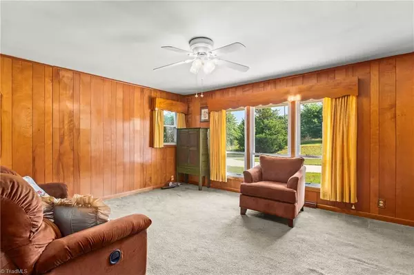 King, NC 27021,353 Goff RD