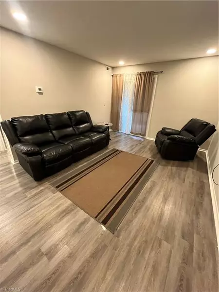 1712 N Hamilton ST #B, High Point, NC 27262