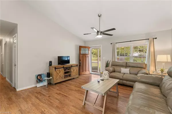 Randleman, NC 27317,4207 Fox ST