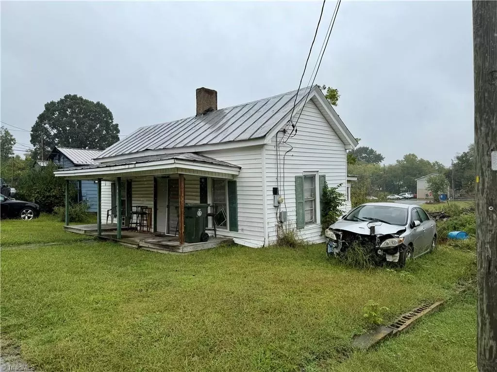 Thomasville, NC 27360,129 Jewel ST