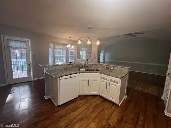 Jamestown, NC 27282,2707 Blockhouse CT