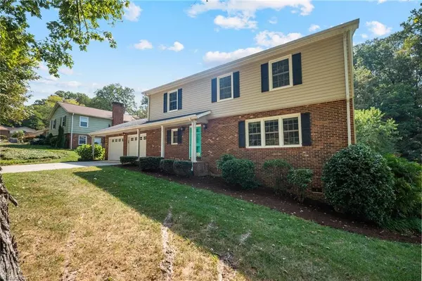 North Wilkesboro, NC 28659,121 Magnolia RD