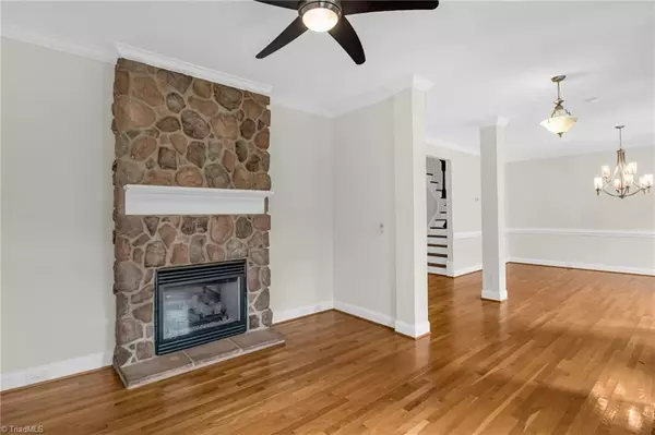 Oak Ridge, NC 27310,8916 Grove Park DR