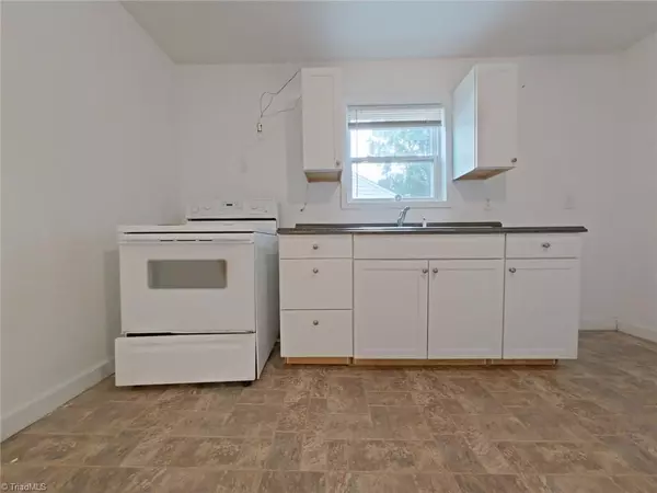 High Point, NC 27260,339 Ennis ST #A