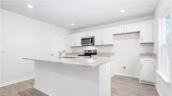 King, NC 27021,119 Red Leaf DR