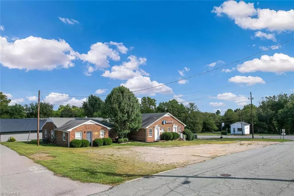 Yanceyville, NC 27379,120 Cole ST