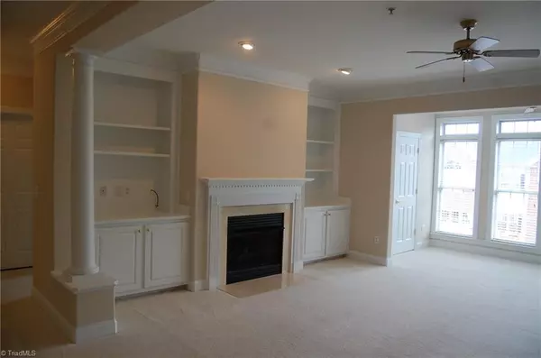 Greensboro, NC 27410,524 College RD #308