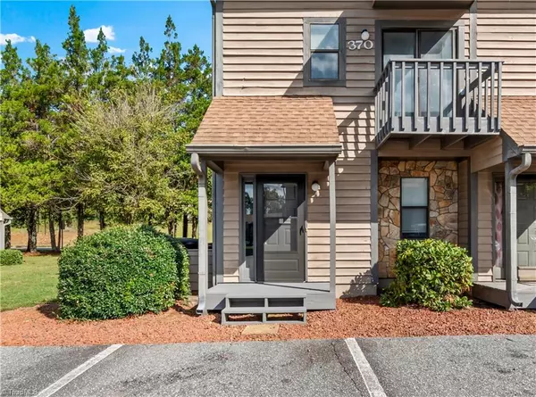 Winston-salem, NC 27106,370 Vista CIR #A