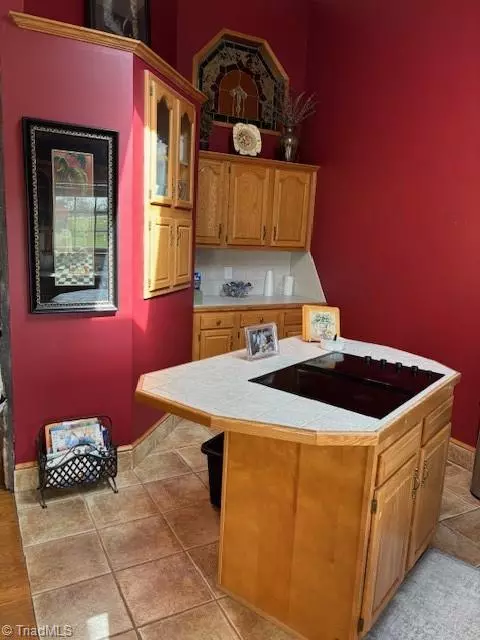 Mocksville, NC 27028,128 Meadowview RD