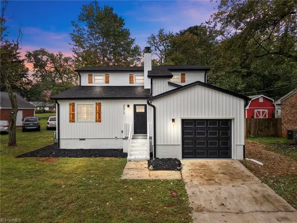 2517 Watt DR, Burlington, NC 27215