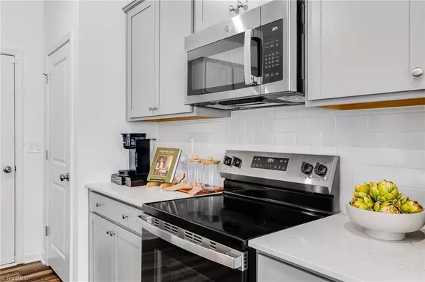 Haw River, NC 27258,468 Fran DR