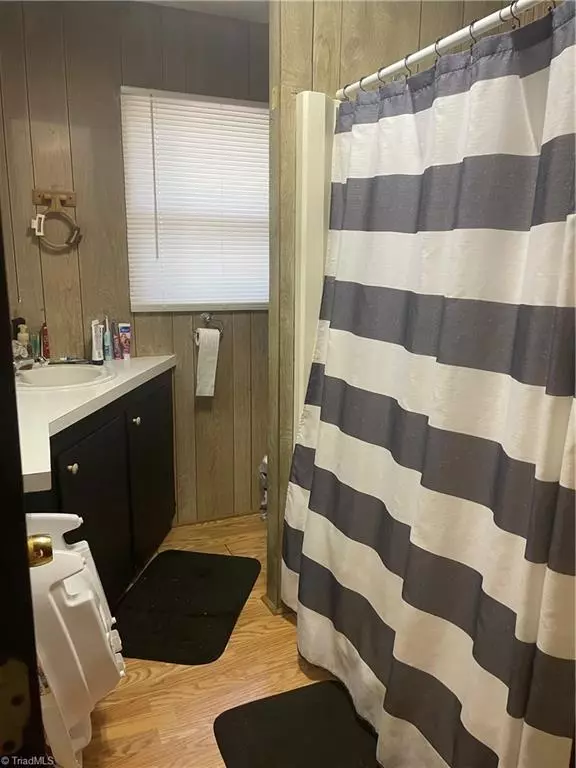 Thomasville, NC 27360,217 Lakeview DR E