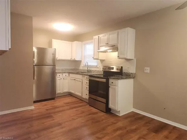 Winston-salem, NC 27106,3878 Pembrooke RD