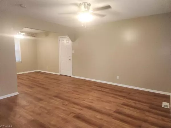 Winston-salem, NC 27106,3878 Pembrooke RD