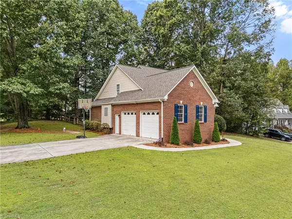 Clemmons, NC 27012,270 Shady Oak TRL