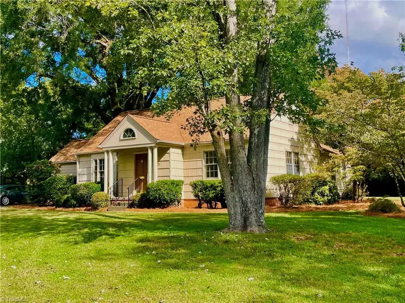 2421 Saddle Club RD, Burlington, NC 27215