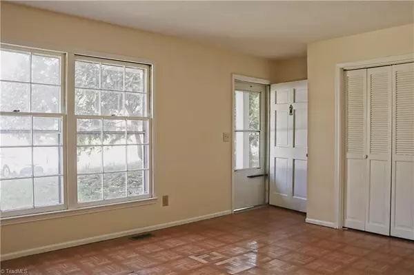 Greensboro, NC 27406,6 Clark CT