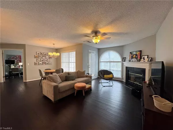 Winston-salem, NC 27103,421 Rivertree LN