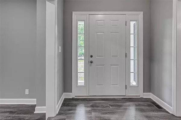Asheboro, NC 27203,631 W Kivett ST