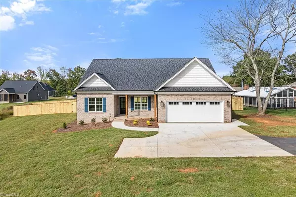 Lexington, NC 27295,275 Lenalan DR