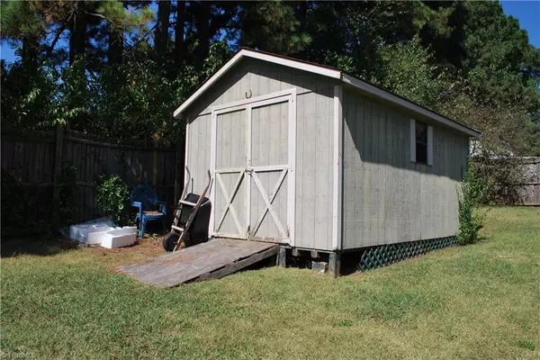 Mocksville, NC 27028,408 E Lake DR