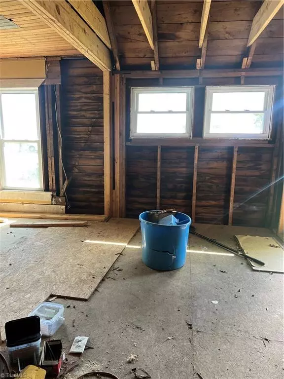 Burlington, NC 27217,517 Jones ST