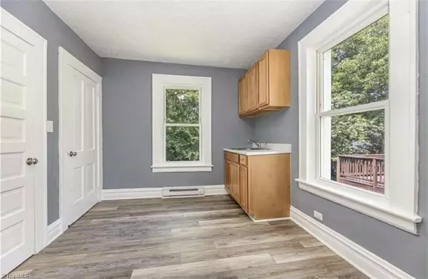 Reidsville, NC 27320,522 N Scales ST