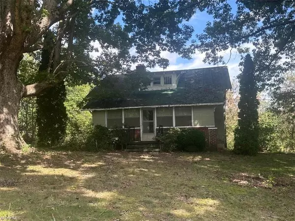 2037 Doss RD, Danbury, NC 27016