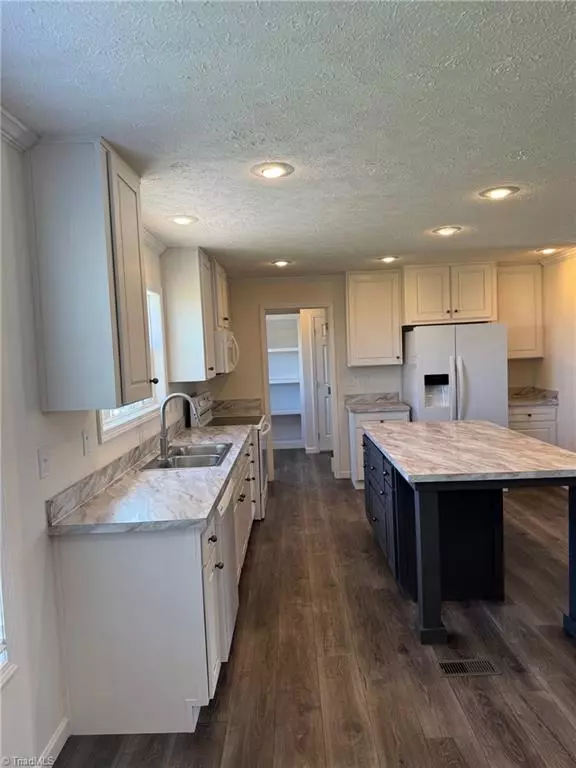 Woodleaf, NC 27054,197 Burleson PT