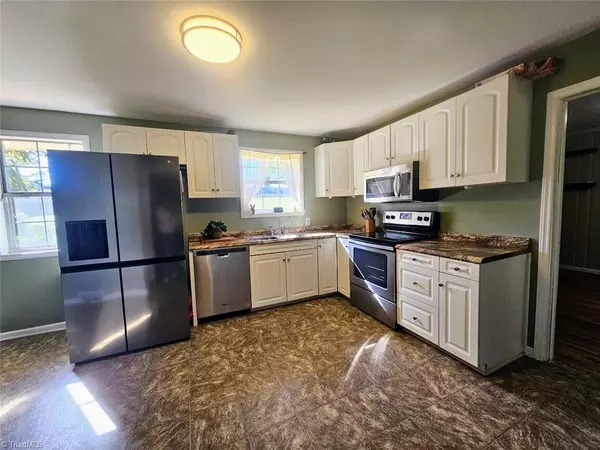 Winston-salem, NC 27106,4009 Fargo DR