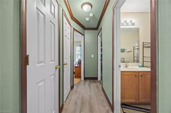 Kernersville, NC 27284,5001 Longmont CT