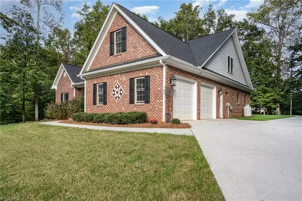 Mocksville, NC 27028,125 Drayton CT