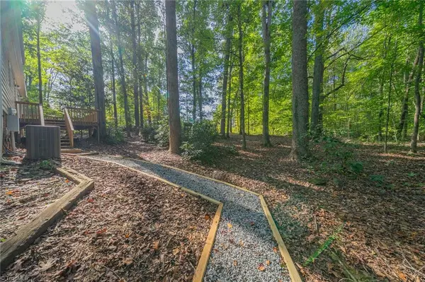 Kernersville, NC 27284,508 Ray West DR