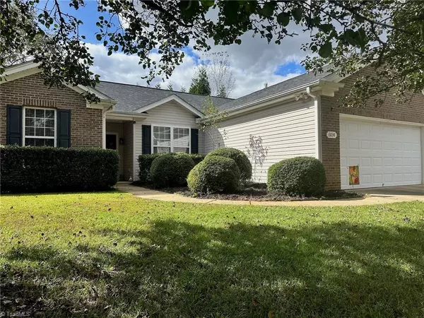 6034 Glen Way DR, Winston-salem, NC 27107