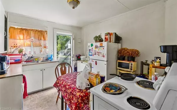 Reidsville, NC 27320,217 Carter ST #A & B