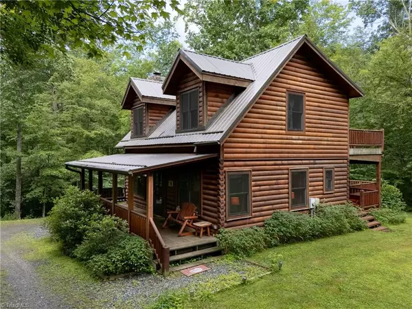 901 Mile High Lake RD, West Jefferson, NC 28694